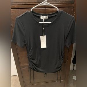 Wayf size small top with tags.